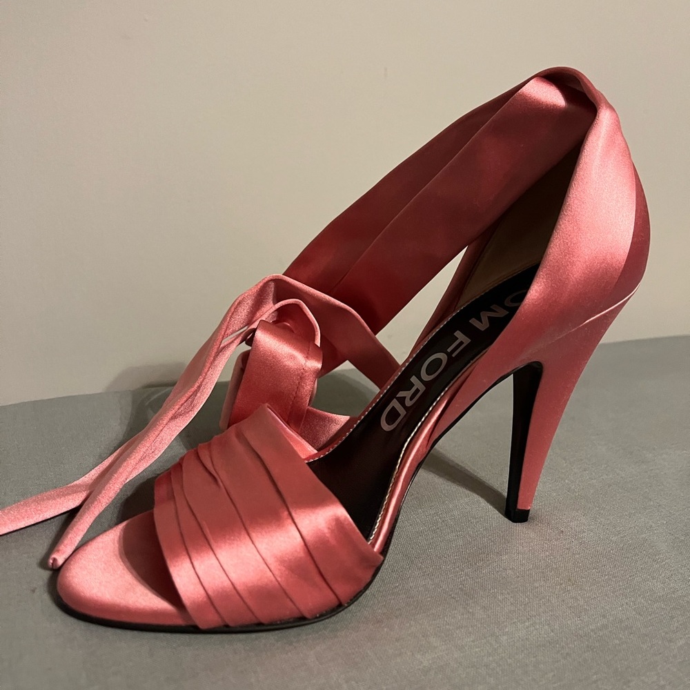 COPY - TOM FORD SATIN ANKLE WRAP SANDAL (ROSE)